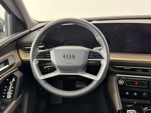 Used 2025 Audi Q5 Premium w/ Convenience Package AWD/4WD image 17