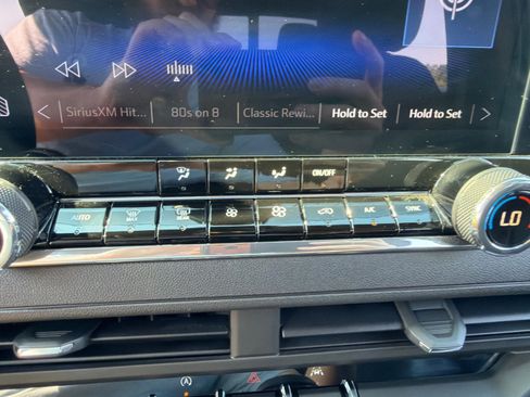 Used 2026 Chevrolet Colorado Trail Boss AWD/4WD image 24