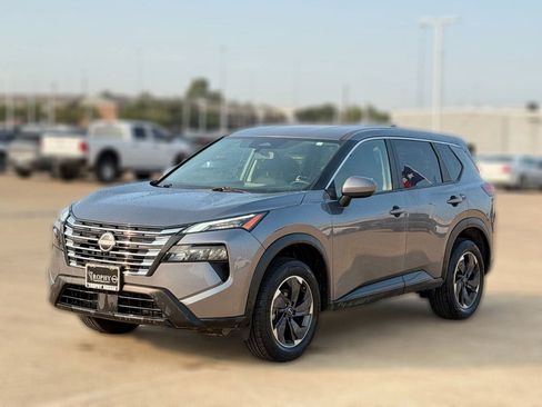 Certified 2025 Nissan Rogue SV FWD image 2