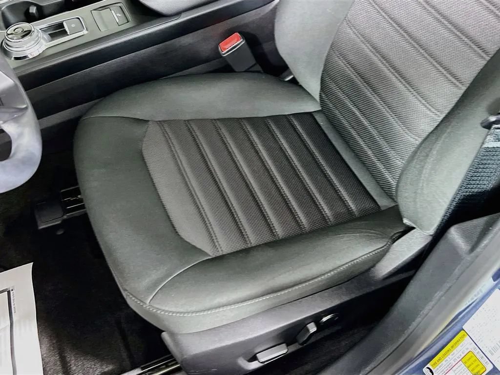 Used 2019 Ford Fusion SE FWD image 20