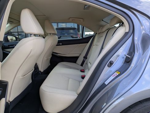 Used 2015 Lexus IS 250 w/ Navigation System Package image 13