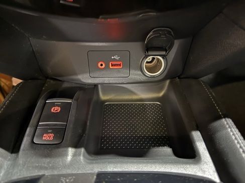 Used 2019 Nissan Rogue SL image 19