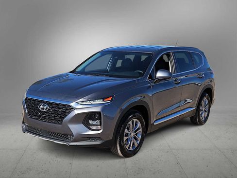 Used 2019 Hyundai Santa Fe SE image 4
