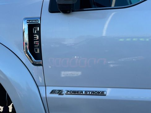 Used 2019 Ford F350 Platinum w/ Platinum Ultimate Package AWD/4WD image 27