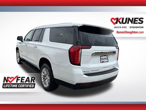 Used 2021 GMC Yukon XL SLT w/ SLT Luxury Package image 9