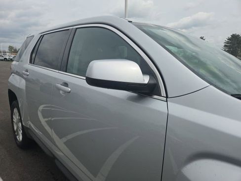 Used 2017 GMC Terrain SLE FWD image 5