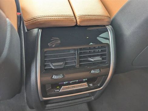 Certified 2022 BMW X5 sDrive40i w/ Luxury Seating Package image 17