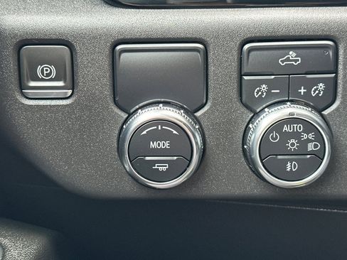 Certified 2024 GMC Sierra 1500 Elevation w/ LPO, Elevation Black Package image 34