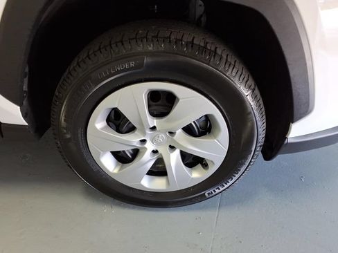 Used 2024 Toyota RAV4 LE FWD image 9