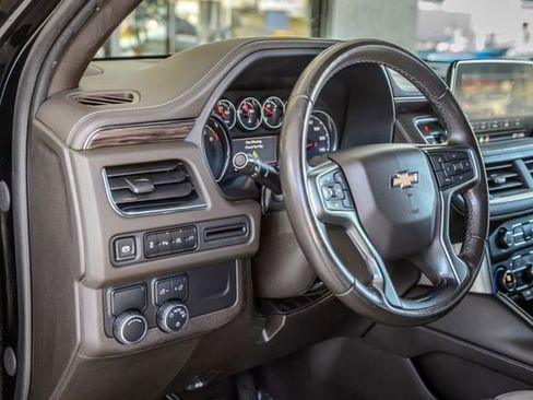 Used 2021 Chevrolet Suburban LT image 24