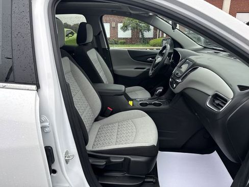 Used 2022 Chevrolet Equinox LT FWD image 27