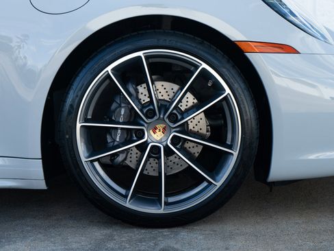 Used 2021 Porsche 911 Carrera image 33