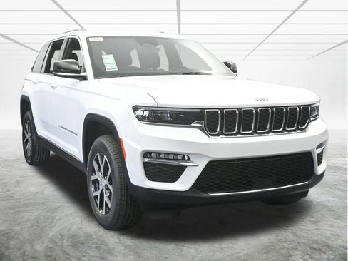Used 2025 Jeep Grand Cherokee Limited image 9