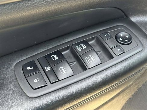 Certified 2019 Jeep Grand Cherokee Altitude image 18