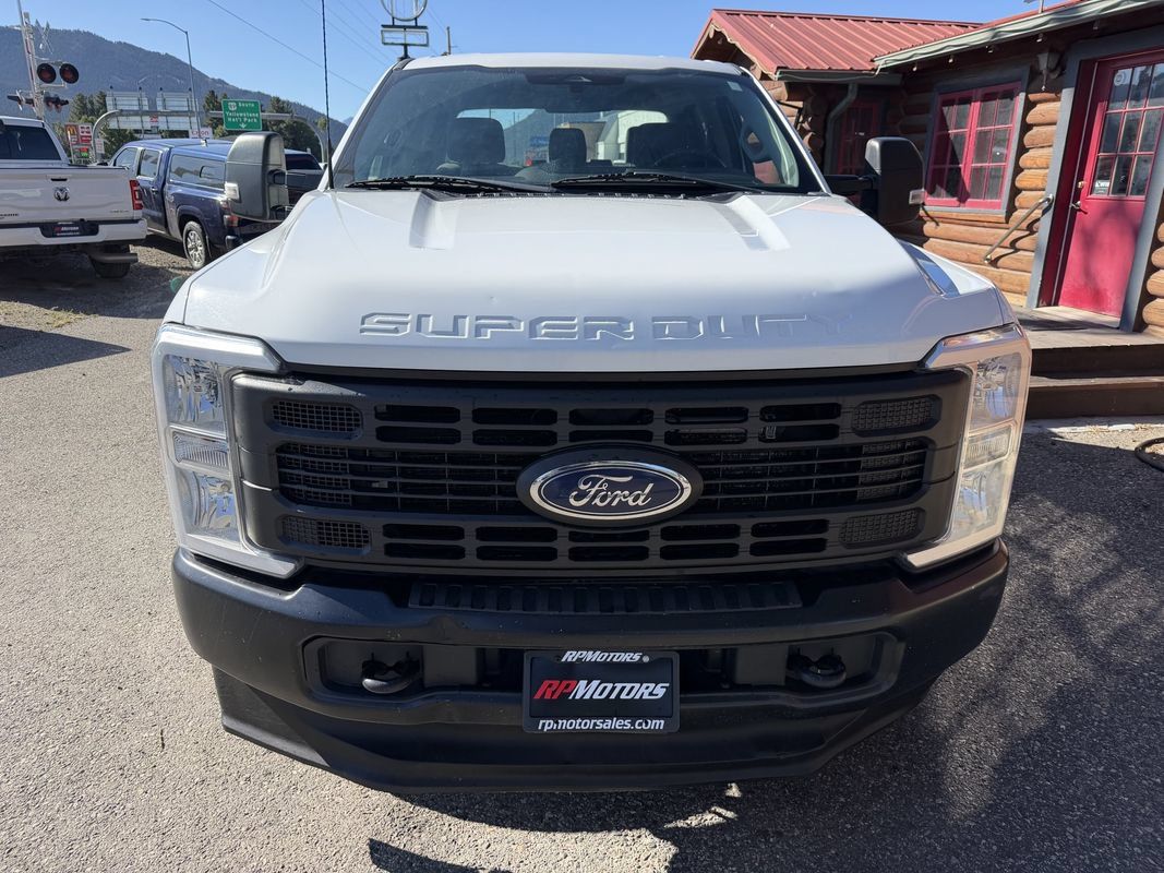 Used 2024 Ford F250 XL AWD/4WD image 3