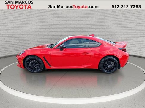 Used 2025 Toyota GR86 Premium RWD image 9