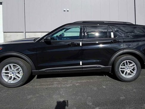 New 2026 Ford Explorer Active image 5