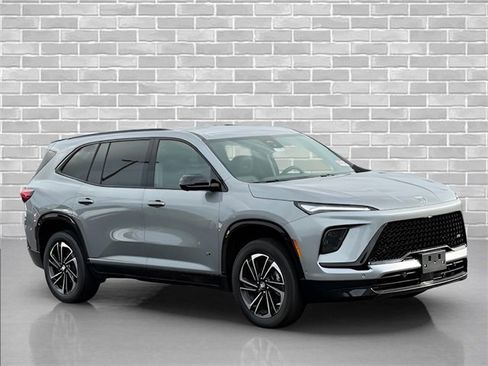 New 2025 Buick Enclave Sport Touring w/ Super Cruise Package image 9