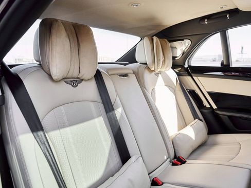 Used 2019 Bentley Mulsanne image 47