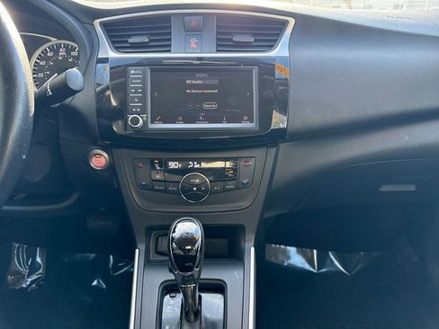 Used 2019 Nissan Sentra SV image 17