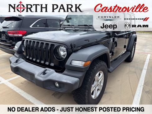 Used 2018 Jeep Wrangler Unlimited Sport S AWD/4WD image 1