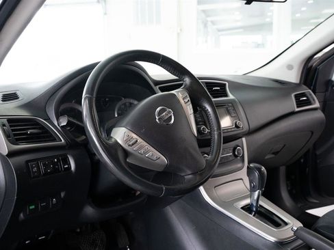 Used 2015 Nissan Sentra SV w/ Style Package image 10