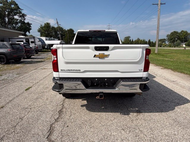 Used 2022 Chevrolet Silverado 2500 LT w/ Convenience Package AWD/4WD image 12