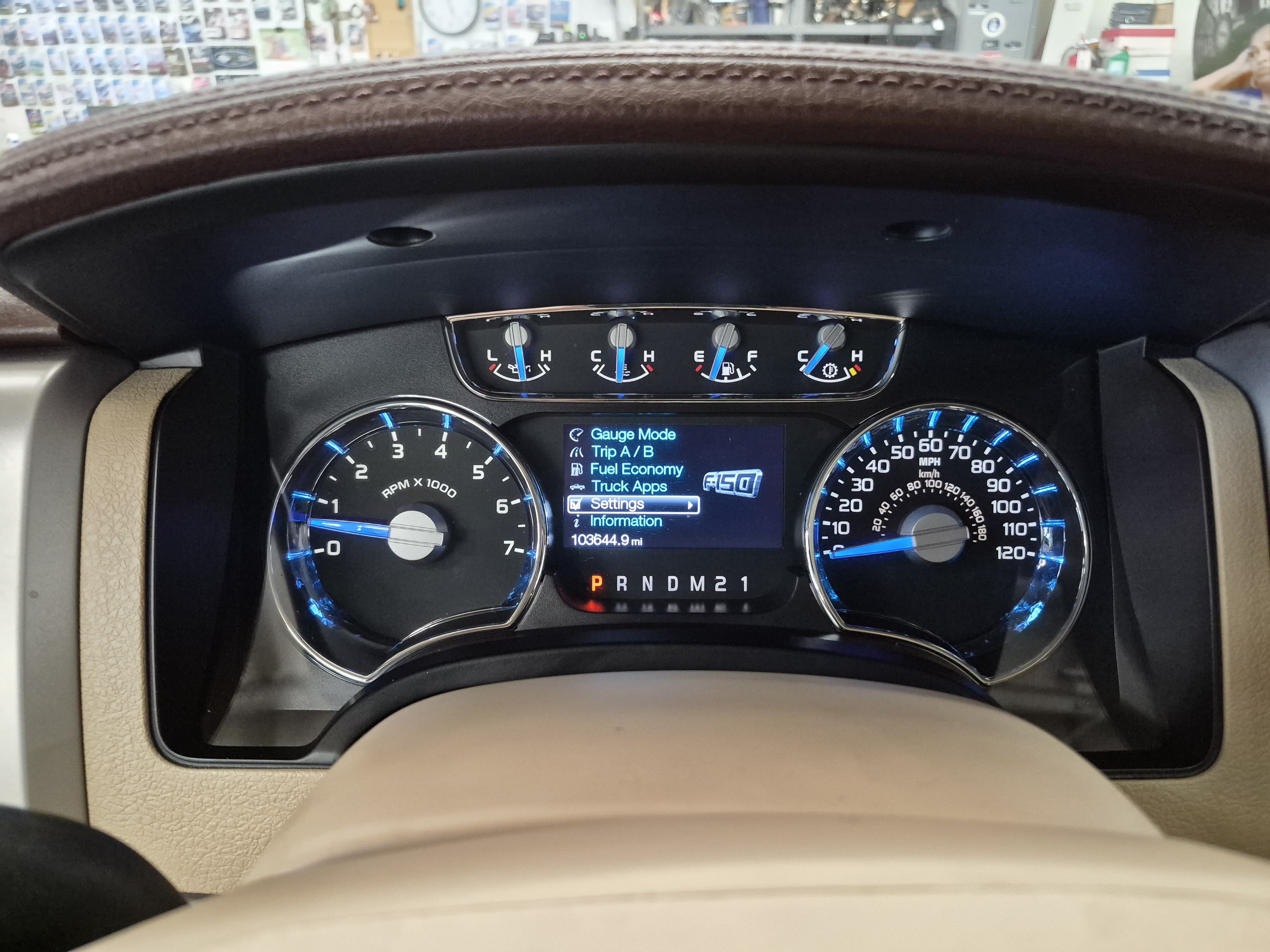 Used 2014 Ford F150 King Ranch w/ King Ranch Luxury Package AWD/4WD image 21