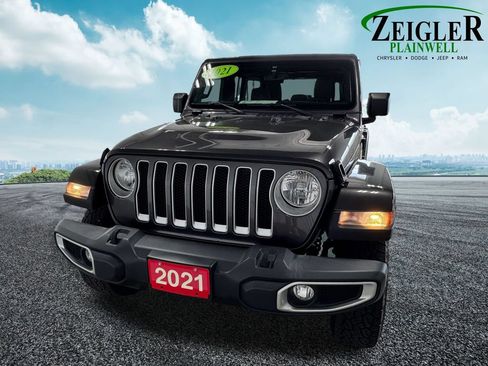 Used 2021 Jeep Wrangler Unlimited Sahara w/ Uconnect 4C Nav & Sound Group AWD/4WD image 9