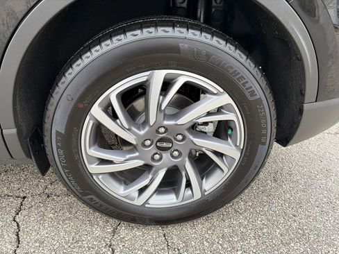 Used 2023 Lincoln Corsair AWD image 11