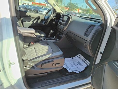 Used 2017 Chevrolet Colorado Z71 image 18