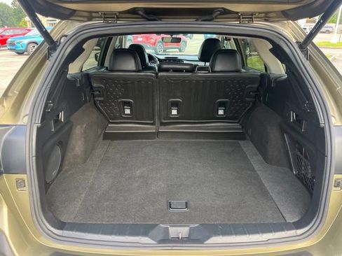 Used 2022 Subaru Outback Limited AWD/4WD image 6