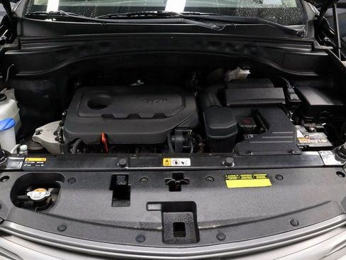 Used 2017 Hyundai Santa Fe Sport image 17