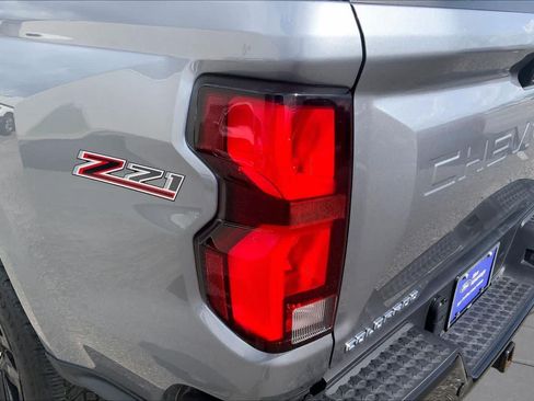 Used 2025 Chevrolet Colorado Z71 w/ Z71 Convenience Package 2 AWD/4WD image 29