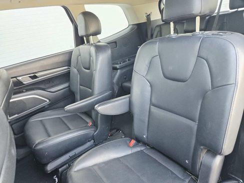 Used 2020 Kia Telluride S AWD/4WD image 12