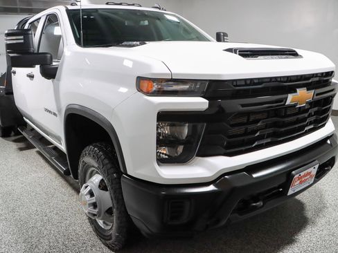 Used 2024 Chevrolet Silverado 3500 W/T w/ WT Convenience Package AWD/4WD image 5