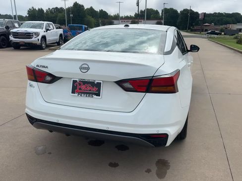 Used 2026 Nissan Altima 2.5 SV FWD image 8