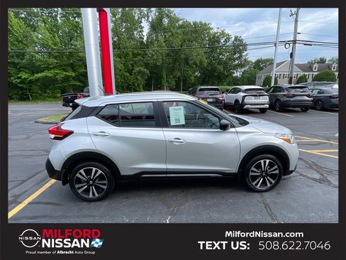Used 2020 Nissan Kicks SR FWD image 6
