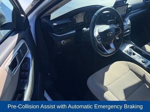 Certified 2023 Ford Explorer XLT image 8