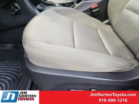 Used 2018 Hyundai Santa Fe Sport w/ 2.4L Value Package 02 image 26