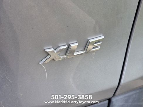 Used 2020 Toyota RAV4 XLE FWD image 9