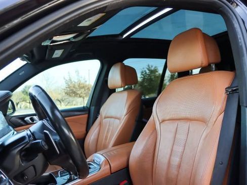 Used 2019 BMW X5 xDrive50i w/ M Sport Package image 15