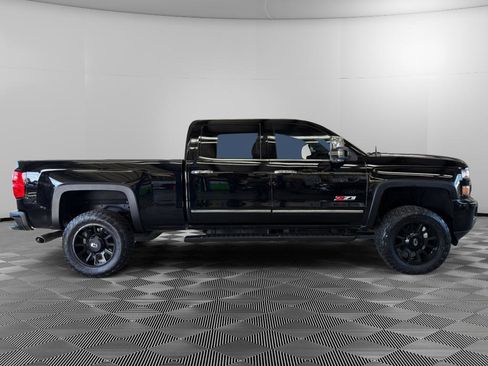 Used 2015 Chevrolet Silverado 2500 LTZ AWD/4WD image 4
