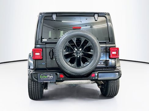 Used 2021 Jeep Wrangler Unlimited Sahara image 7