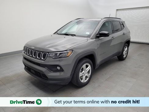 Used 2024 Jeep Compass Latitude image 1