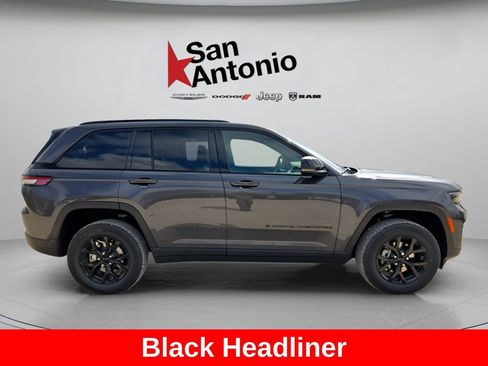 New 2025 Jeep Grand Cherokee Altitude RWD image 9