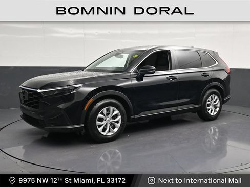 Used 2025 Honda CR-V LX image 1