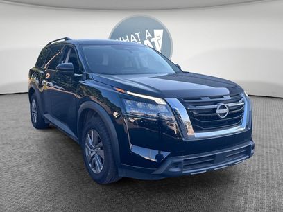 Used 2024 Nissan Pathfinder SV