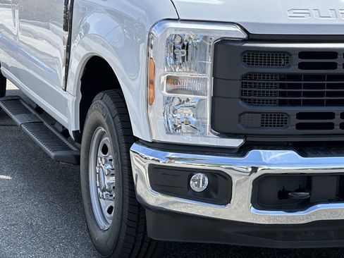New 2026 Ford F250 XL w/ XL Chrome Package image 12