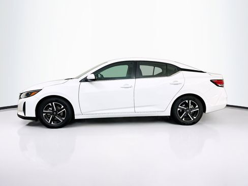 Used 2024 Nissan Sentra SV image 4